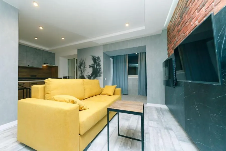7 Вулиця Саксаганського Apartment Kyiv